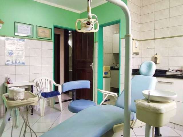 Vendo Clínica Odontológica em Pleno Funcionamento no Bairro Jardim das Oliveiras, Incluindo Casa Duplex Multifamiliar