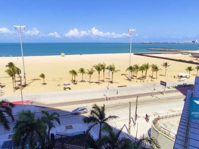 Apartamento Mobiliado na Beira Mar de Fortaleza com Linda Vista Mar, 70m2, Suíte Master com Closet, Banheira , Varanda