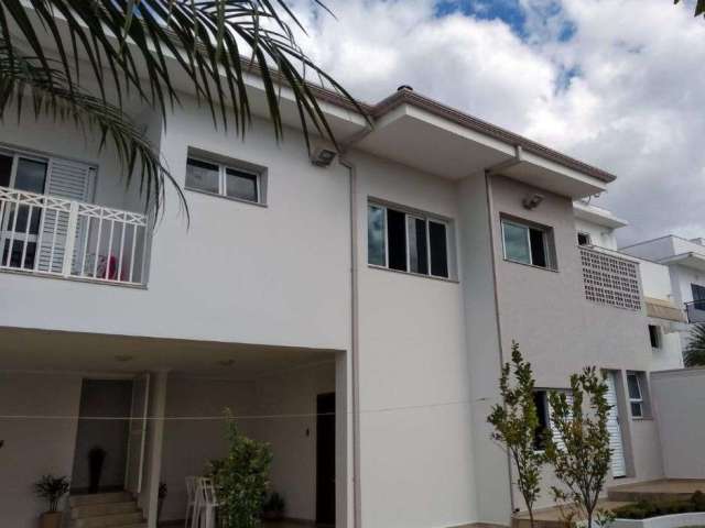 Sobrado com 2 dormitórios à venda, 284 m² por R$ 1.200.000,00 - Portal Do Sol - Tremembé/SP