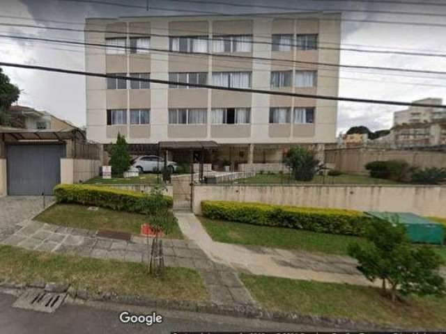 Apartamento em São José dos Pinhais contendo 2 dormitórios amplos, sala para dois ambientes muito ampla, cozinha com armários, área de serviço, banhei