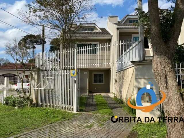 Casa com 2 quartos à venda no Boqueirão, Curitiba  por R$ 695.000