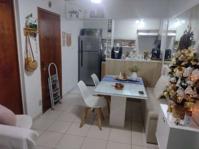 Alugo apartamento de três quartos no Condomínio Lírio Vila Jardim