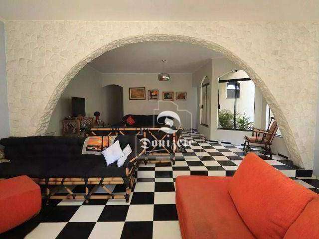Casa com 3 dormitórios à venda, 318 m² por R$ 1.270.000,00 - Vila Scarpelli - Santo André/SP