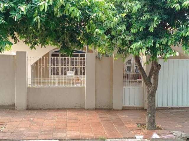 Casa com 4 quartos à venda na Rua Estevan Holpert, 418, Vila Santa Rosa, Presidente Epitácio, 248 m2 por R$ 350.000