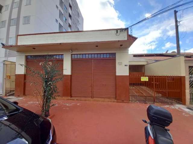 Casa à venda na Rua Venezuela, Vila Brasil, Londrina por R$ 1.000.000
