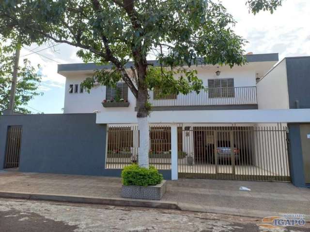 Casa à venda na Rua Chile, Centro, Londrina por R$ 850.000