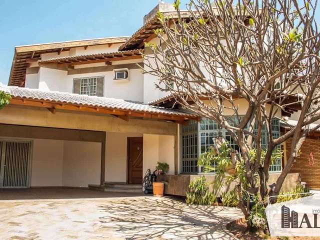Casa com 3 quartos à venda na Rua Carmelino Gonçalves Condessa, Santos Dumont, São José do Rio Preto, 507 m2 por R$ 1.100.000