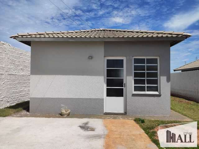 Casa com 2 quartos à venda na Rua José da Silva Santos, Parque Residencial da Fraternidade, São José do Rio Preto, 45 m2 por R$ 180.000