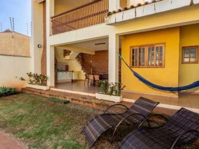 Casa com 4 quartos à venda na Avenida das Hortênsias, Jardim dos Seixas, São José do Rio Preto, 200 m2 por R$ 750.000