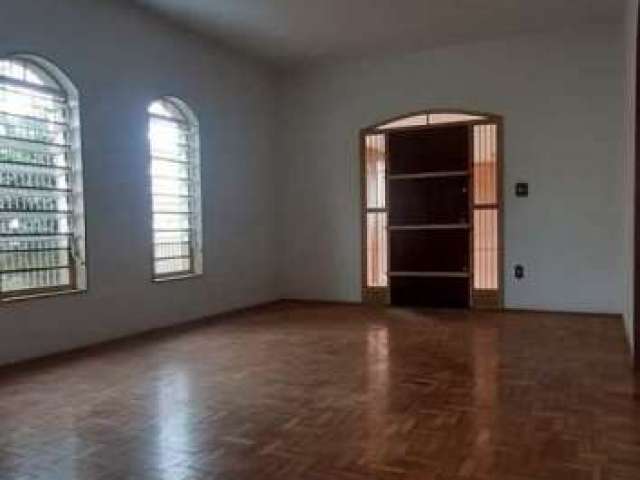 Casa com 3 quartos à venda na Rua Raul de Carvalho, Santos Dumont, São José do Rio Preto, 260 m2 por R$ 600.000