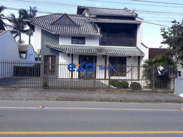 Casa com 4 quartos à venda na Marcio Lukow, 61, Vila Nova, Joinville por R$ 850.000