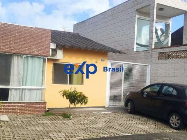 Casa em condomínio fechado com 3 quartos à venda na Rua Fermino Vieira Cordeiro, 1600, Espinheiros, Itajaí por R$ 300.000