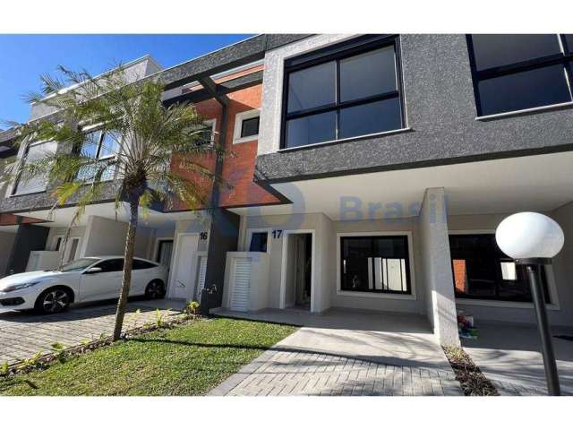 Casa com 3 quartos à venda na Rua Doutor Bley Zornig, 3865, Boqueirão, Curitiba por R$ 720.000