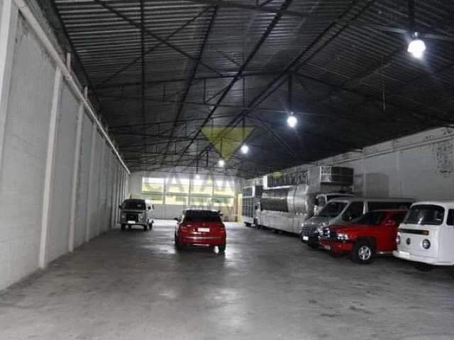 Barracão / Galpão / Depósito com 1 sala à venda em Braz Cubas, Mogi das Cruzes , 820 m2 por R$ 4.500.000