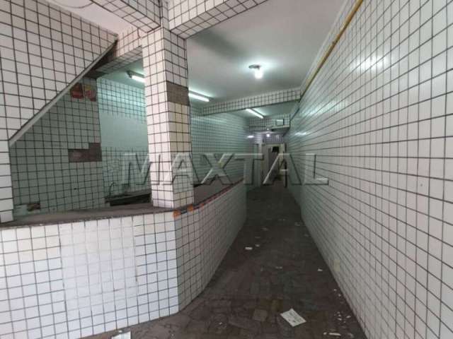 Loja comercial com 40m², em região movimentada em Santana, salão amplo, 2 banheiros