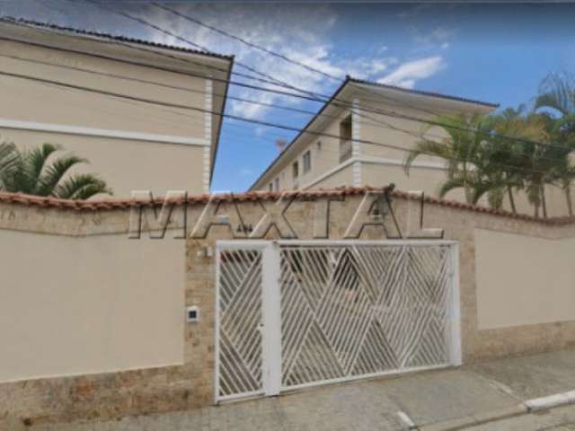 Sobrado de 150m² em condomínio , 3 dormitórios, 1 suíte, 3 banheiros, 2 vagas na Vila Maria Baixa.