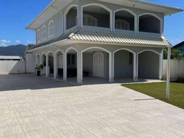 Casa à venda, 250 m² por R$ 900.000,00 - Praia Do Meio (Ens Brito) - Palhoça/SC