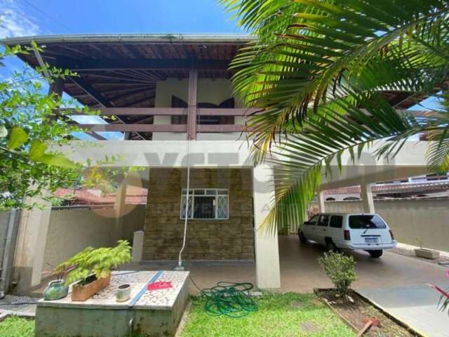Sobrado com 4 quartos, 315m², à venda em Caraguatatuba, Porto Novo