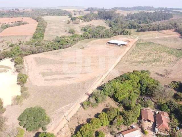 Fazenda com 1 sala à venda na São José, KM 3, Barreiro, Santo Antônio de Posse, 100753 m2 por R$ 2.700.000