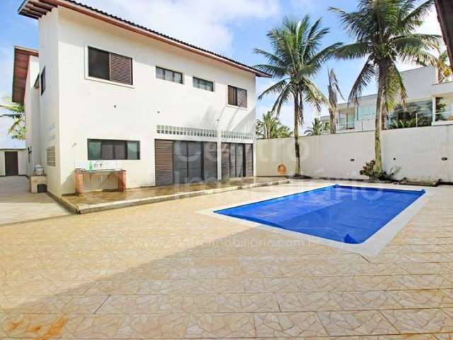 CASA à venda com piscina e 5 quartos em Peruíbe, no bairro Jardim Imperador