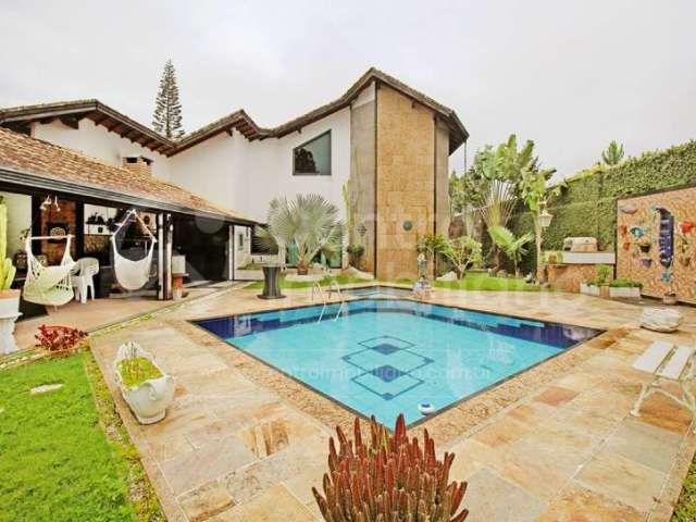 CASA à venda com piscina e 4 quartos em Peruíbe, no bairro Sao Marcos