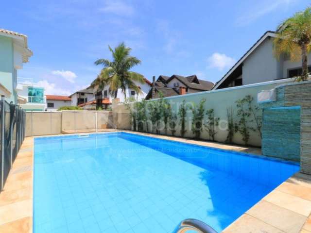 CASA à venda com piscina e 4 quartos em Peruíbe, no bairro Bougainvillee I