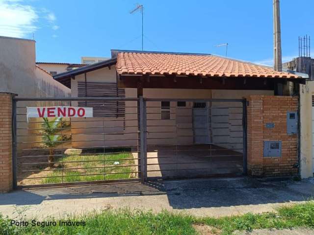 Casa com 2 quartos à venda no Jardim Lucas Teixeira, São João da Boa Vista  por R$ 250.000