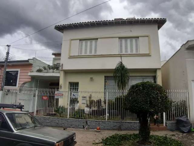 Casa com 4 quartos à venda no Centro, São João da Boa Vista  por R$ 800.000