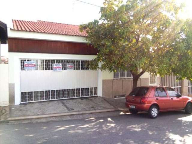Casa com 3 quartos à venda no Jardim Bela Vista, São João da Boa Vista  por R$ 500.000