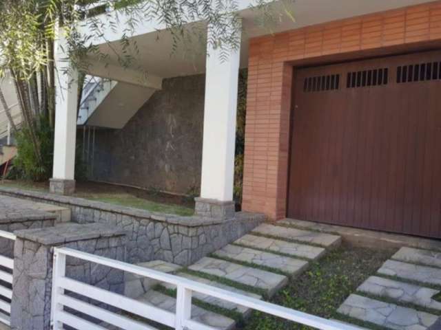 Casa com 4 quartos à venda na Vila Bancária, São João da Boa Vista  por R$ 750.000