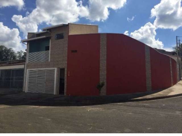 Casa com 3 quartos à venda no Yolanda, São João da Boa Vista  por R$ 350.000