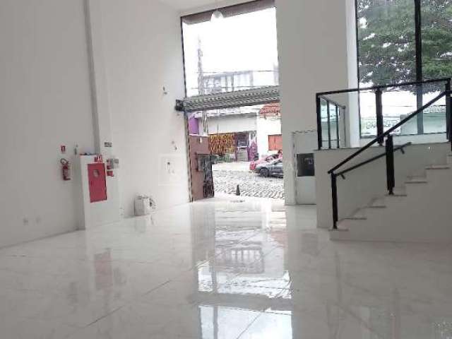 Salão Comercial para Locação com 590m² no Centro de Atibaia, SP.