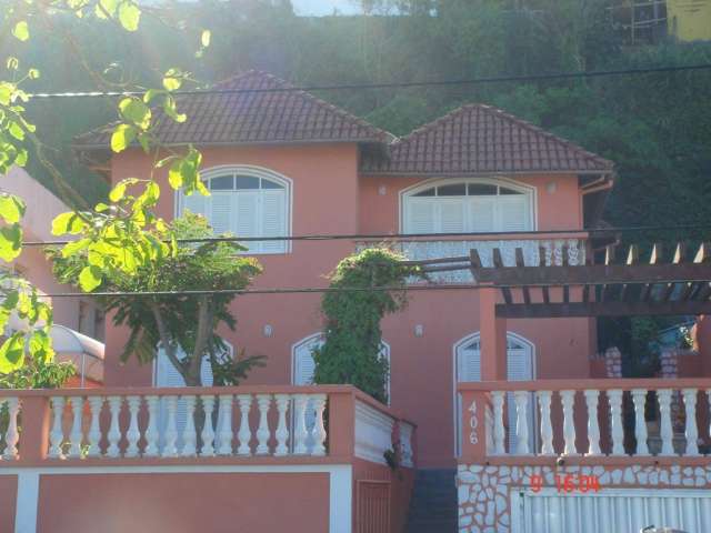 Casa em Ilheus frente a Praia da Avenida - 380m2 - 6 Quartos