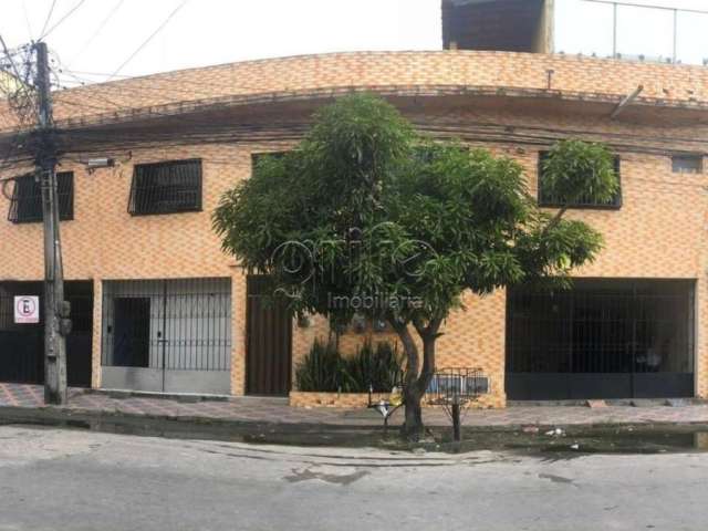 Casa à venda na Cuiabá, 75, Jóquei Clube, Fortaleza por R$ 1.100.000