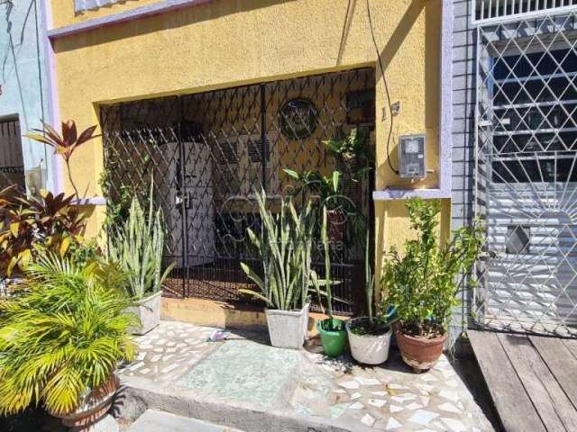 Casa com 2 quartos à venda na do Sereno, 15, José Bonifácio, Fortaleza por R$ 219.000