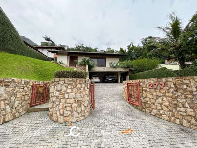 Casa com amplo terreno, 400 m² por R$ 999.000 - Vila Nova - Blumenau/SC