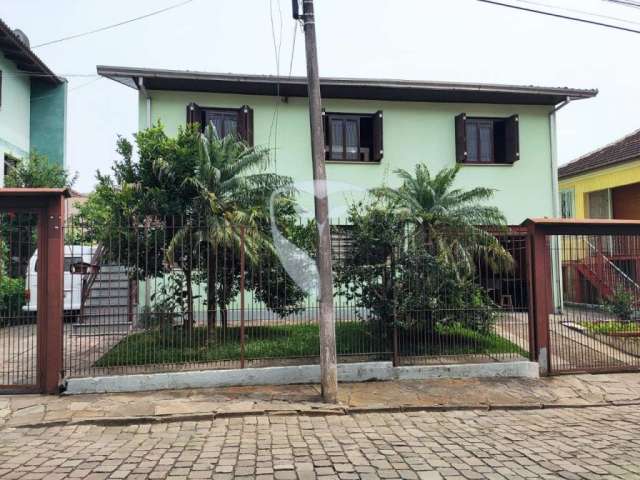 Casa com 5 quartos à venda no Pio X, Caxias do Sul  por R$ 490.000