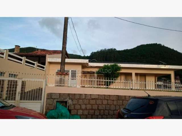 Casa com 4 quartos à venda na Rua Abelardo Otacílio Gomes, 255, Pântano do Sul, Florianópolis por R$ 2.485.000