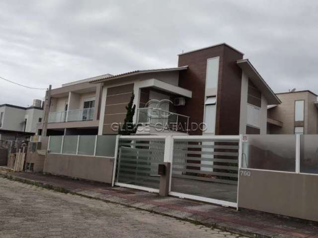 Casa com 4 quartos à venda na Rua Saul Silveira Penha, 760, Carianos, Florianópolis por R$ 1.100.000