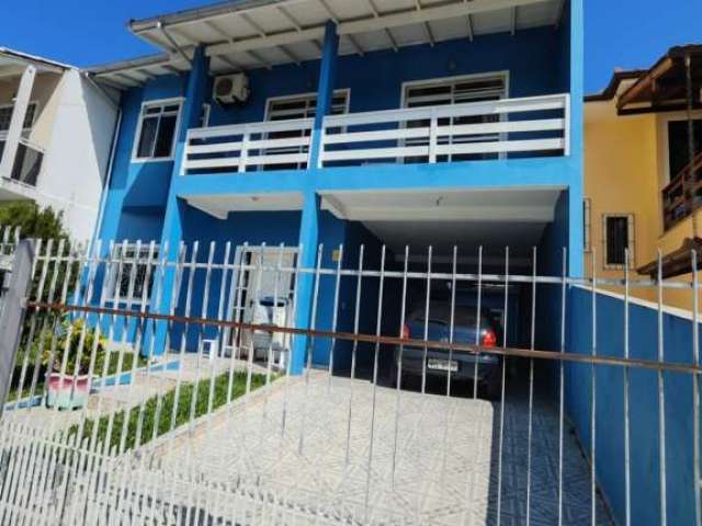 Casa em Forquilhas - São José, SC