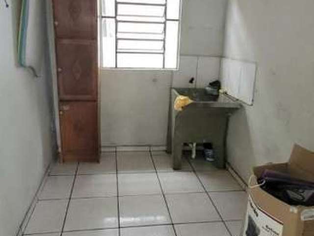 Casa para Locação em Guarapuava, Vila Carli, 4 dormitórios, 1 suíte, 1 banheiro