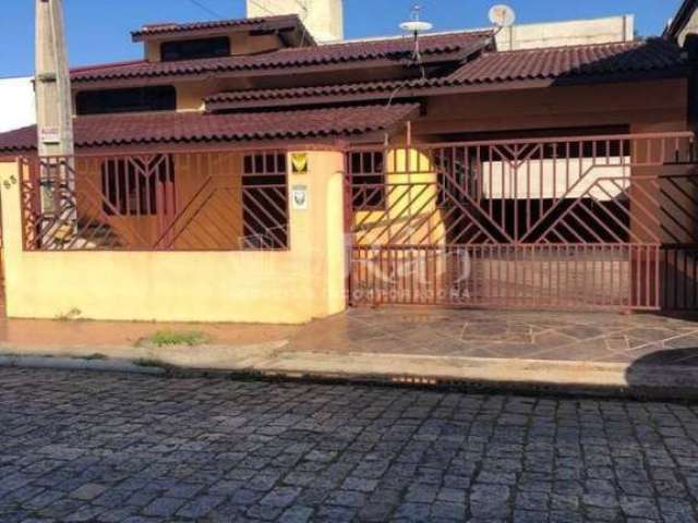 Casa 3 Dormitórios Bairro Nova Esperança em Balneário Camboriú