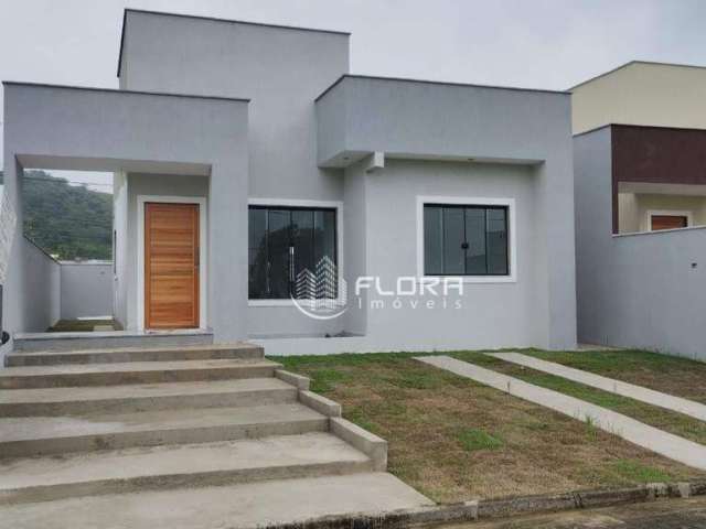 Casa com 2 dormitórios à venda, 70 m² por R$ 385.000 - Pindobas - Maricá/RJ