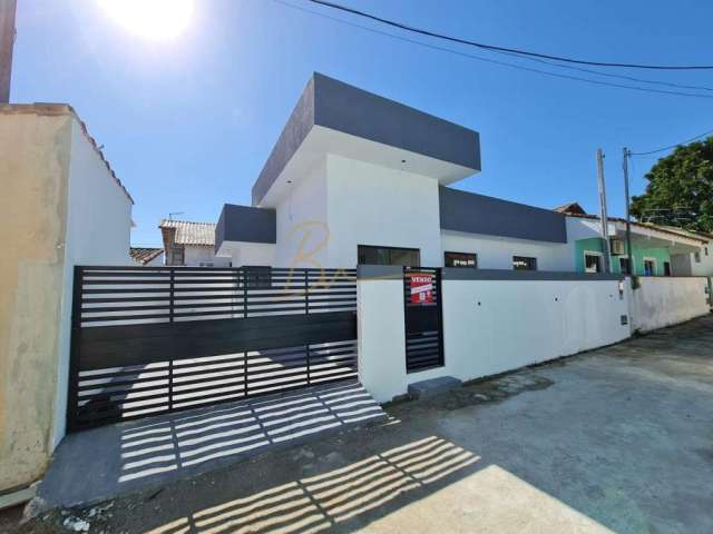Casa para Venda em São Pedro da Aldeia, Fluminense, 3 dormitórios, 1 suíte, 2 banheiros, 4 vagas