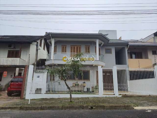Casa com 4 quartos à venda na Rua Moacyr Godoy Ilha, 152, Espírito Santo, Porto Alegre por R$ 735.000