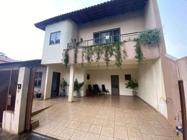 Casa à venda em Maringá, Zona 07, com 5 quartos, com 271.24 m²