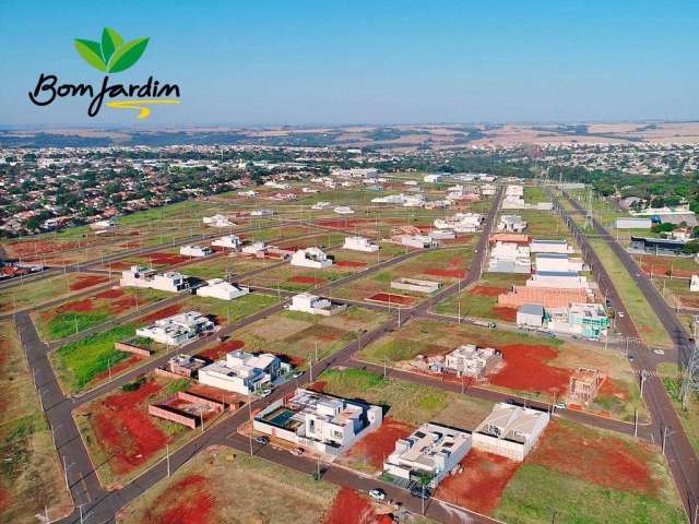 Terreno à venda em Maringá, Bom Jardim, com 475 m²