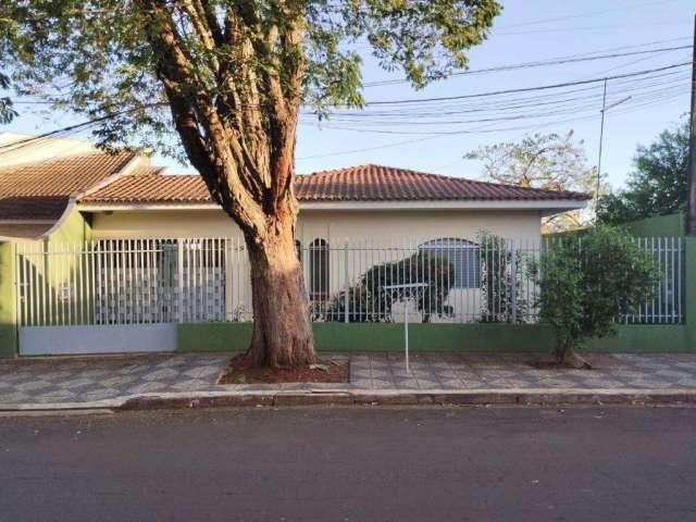 Casa à venda em Maringá, Jardim América, com 4 quartos, com 200 m²