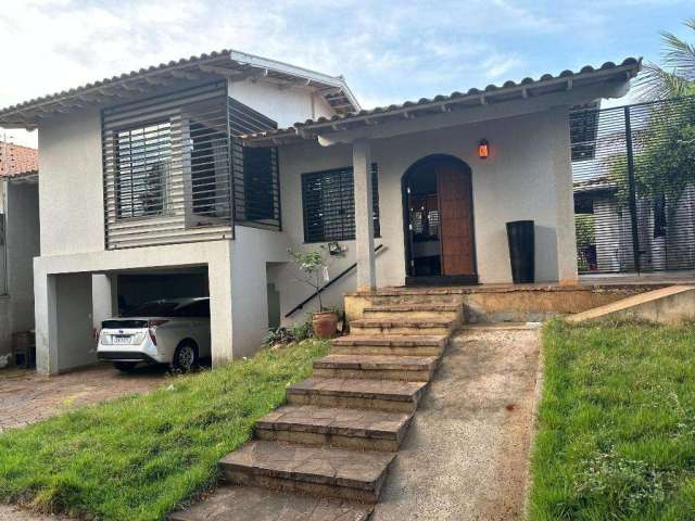 Casa à venda em Maringá, Zona 05, com 3 quartos, com 315.39 m²