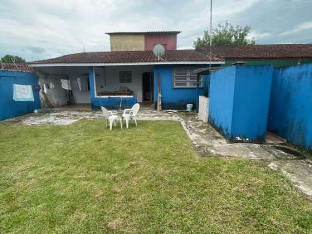 Casa para Venda em Itanhaém, Jequitibá, 1 dormitório, 1 banheiro, 6 vagas